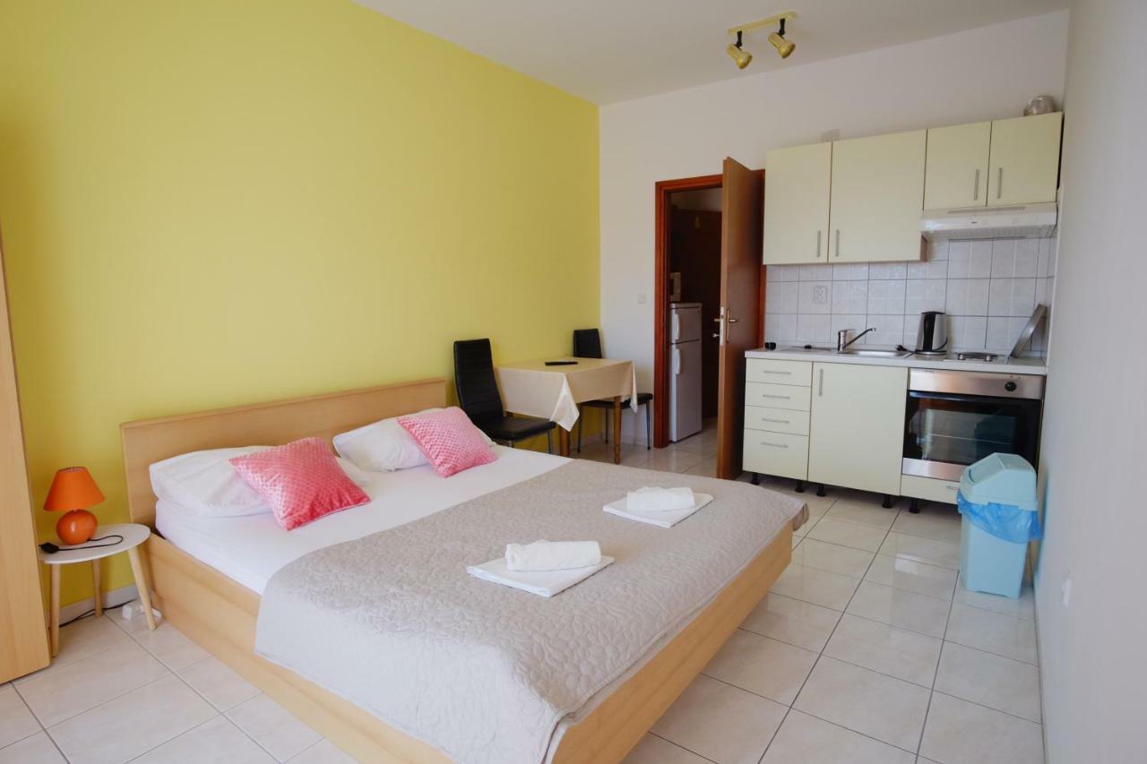 Apartment Gordana Драге Екстериор снимка