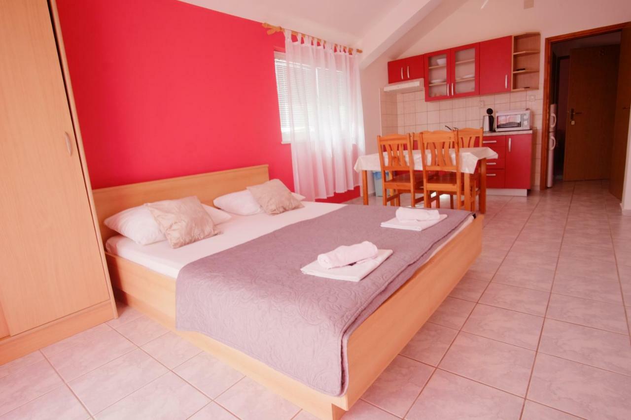 Apartment Gordana Драге Екстериор снимка